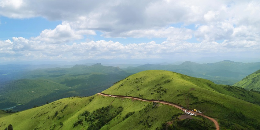 Lush green valley views at Hattarwat make it one of the scenic places to visit near Chikodi.