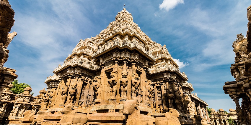 A corner view of the Kailasanatha Temple in Kanchipuram shows many Nandi sculptures