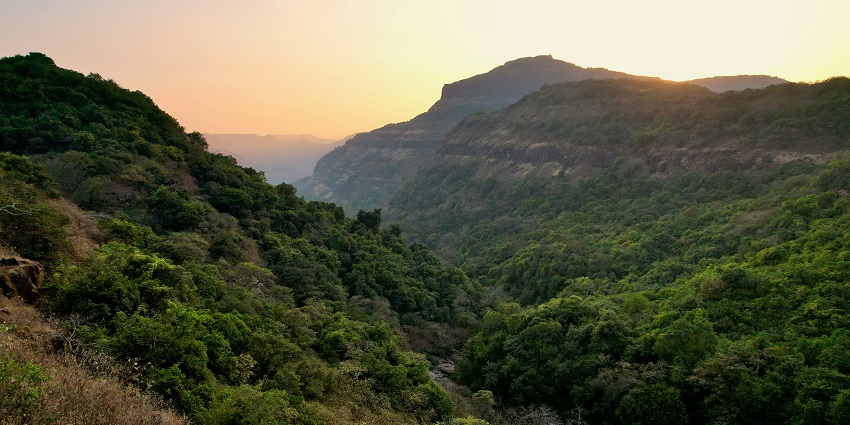 Scenic view of Lonavala hills, one of the top places to visit near Mumbai for 3 days.