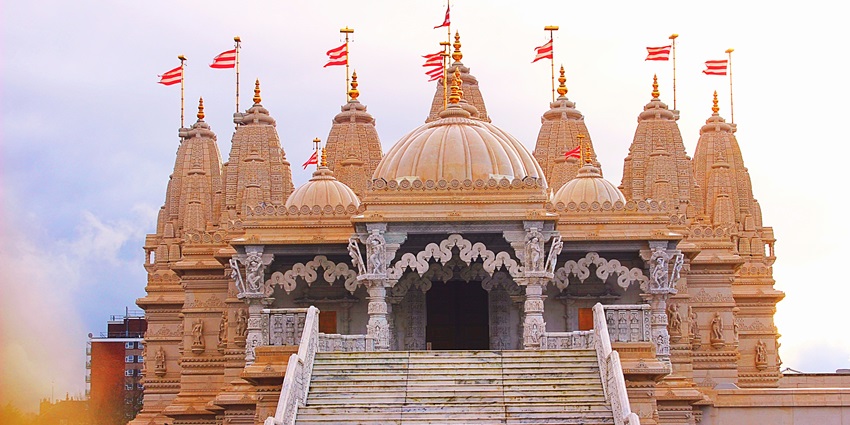Maiser Khana Mandir with peaceful surroundings is among spiritual places to visit near Damdama Sahib.