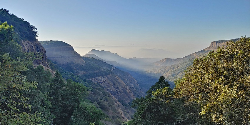 Scenic view of Matheran hill station with lush greenery, one of the best places to visit near Mumbai for 2 days.