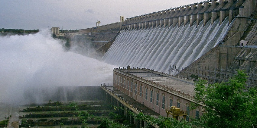 Nagarjuna Sagar Dam in full flow, one of the top places to visit near Hyderabad in February.
