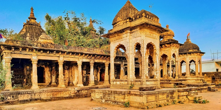 Narayanpur Datta Mandir with traditional temple structure and open surroundings under clear sky.