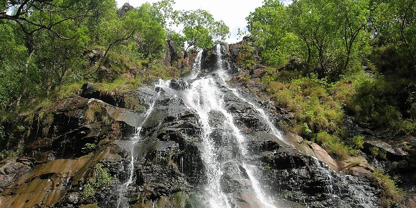 Waterfall in Pachmarhi, one of the most scenic places to visit near Bhopal in summer.