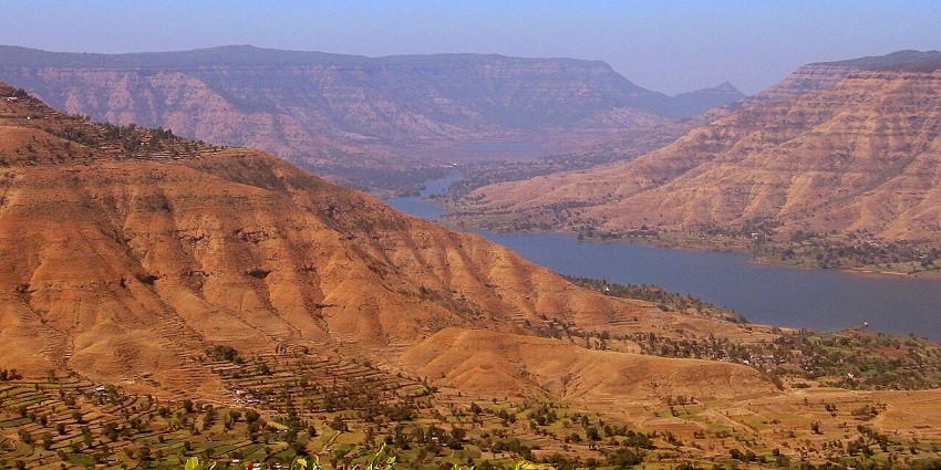 Scenic view from Panchgani hills, one of the best places to visit near Pune for 2 days.