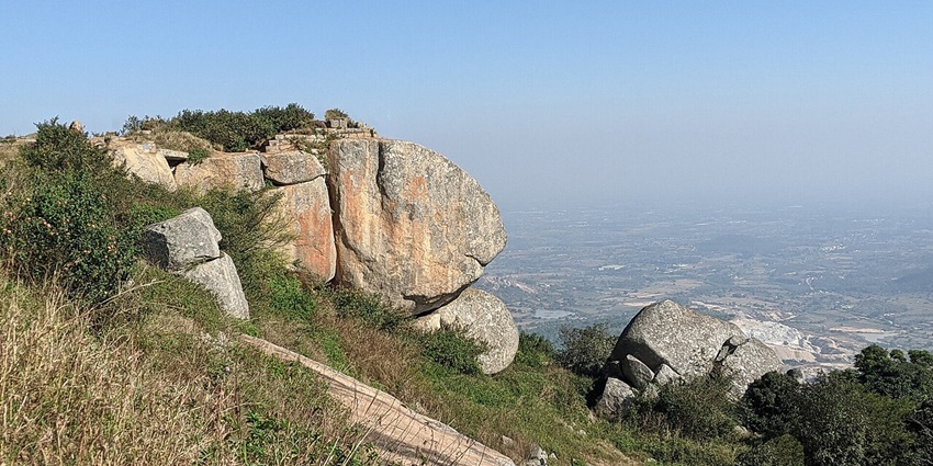 Rocky summit and grassy slopes of Skandagiri are among top places to visit near Dabaspet.