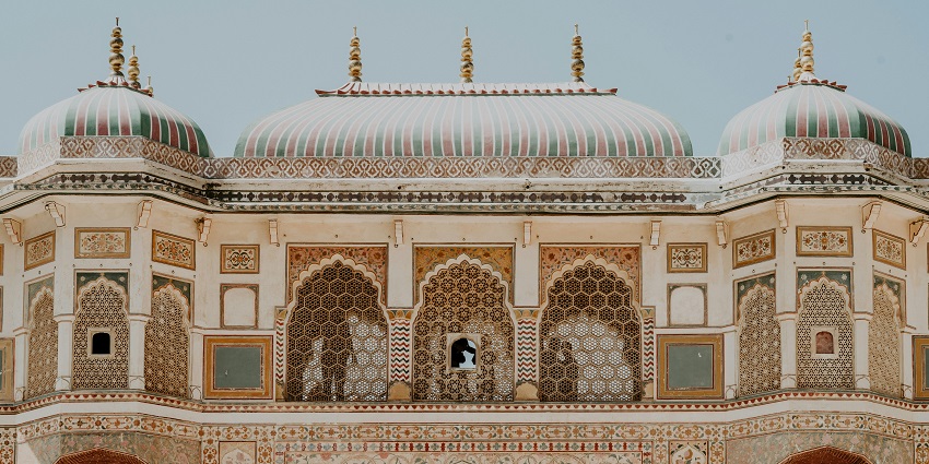 Grand Jama Masjid in Tonk with intricate design, one of the peaceful places to visit near Jaipur for 1 day.
