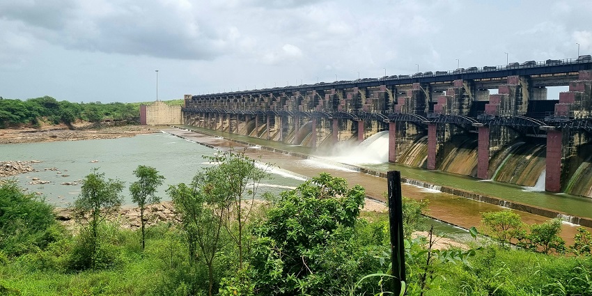 View of the Tungarli Dam, among the serene places to visit near Bhushi Dam.