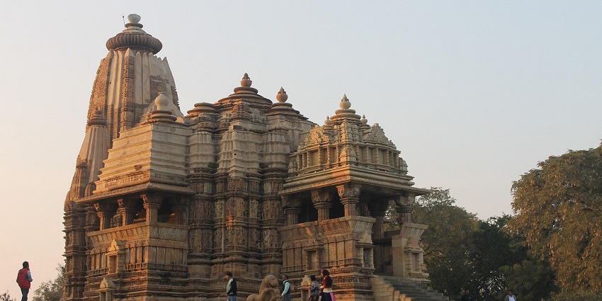 The Mahakaleshwar Temple in Ujjain showcases ancient architecture and spiritual ambiance.