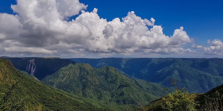 Misty morning view of Shillong city in winters – What is the best time to visit Shillong?