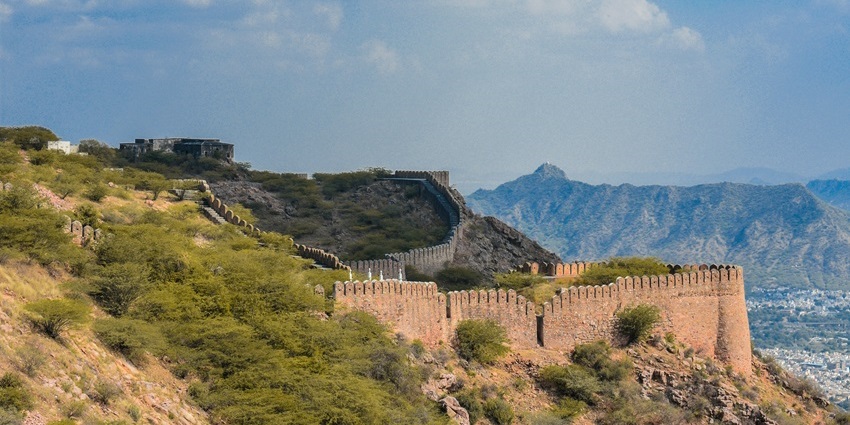 Tara Garh Fort in Ajmer with scenic views during New Year in Rajasthan.
