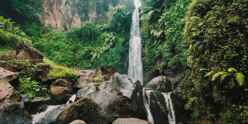 Bhim Nala Waterfall in lush green hills is one of the tallest waterfalls in Darjeeling.