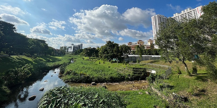 Kallang River at Bishan Ang Mo Kio, one of the scenic parks in Singapore.
