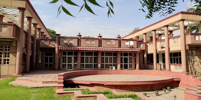Front view of Govind Ballabh Pant Public Museum showcasing culture, one of the museums in Uttarakhand.