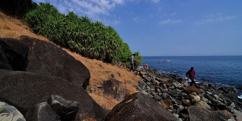 Scenic view of Netrani Island, a top spot for scuba diving in Karnataka.
