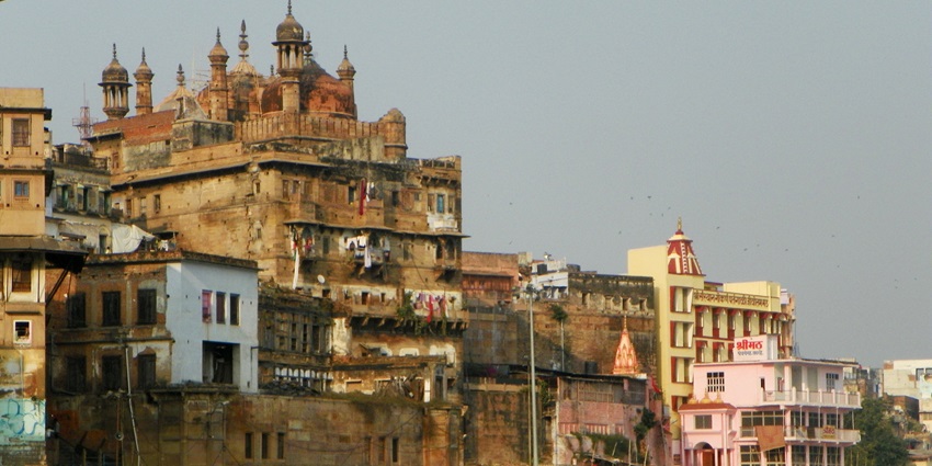 The Panchganga Ghat, where the tradition of lighting diyas during Dev Deepawali started.