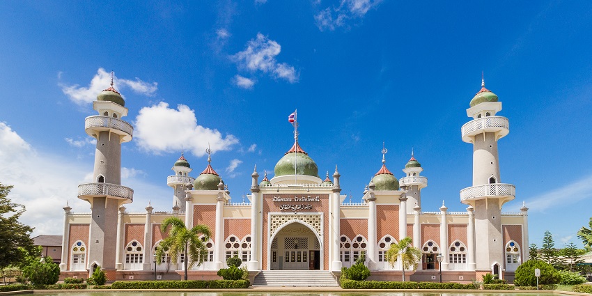 Pattani Central Mosque facade with domes and minarets, one of the iconic mosques in Thailand.
