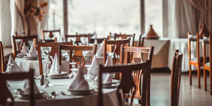 Fine dining experience at Shangri-La Restaurant, one of the best restaurants in Darjeeling.

