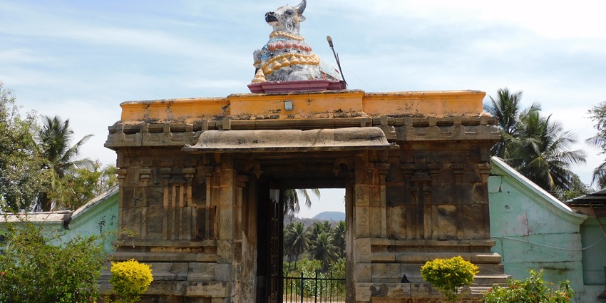 Sri Someshwara Temple on Shivanasamudra Island, a spiritual site among the islands in Karnataka.