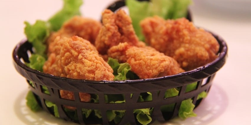 Fried chicken served at The Square At Novotel, one of the best restaurants in Guwahati for dinner.