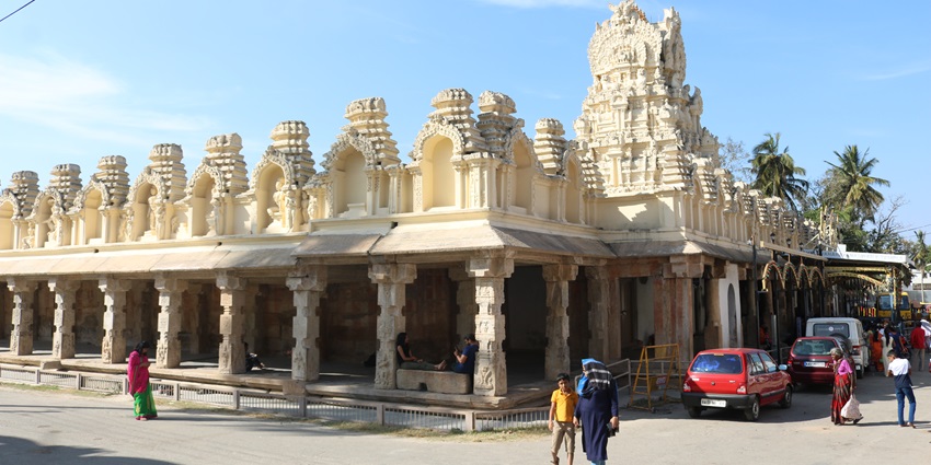 A corner view of the Cheluvanarayana Swamy Temple, which hosts Vairamudi in Melukote.