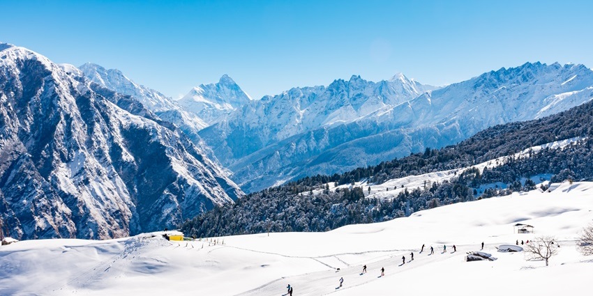 Auli is the skiing destination in India and known as the skiing capital. It is surrounded by hills