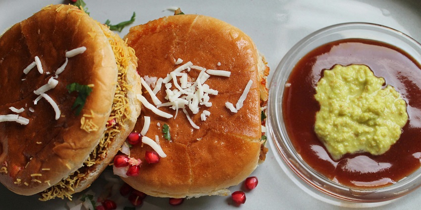 Dabeli served at Bhartiya Jalpan, a popular spot among restaurants in Paltan Bazar Guwahati.
