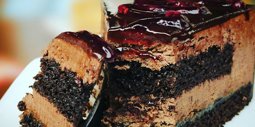 Chocolate pastry slice served at Brown Creams, one of the delightful cafes in Zoo Road Guwahati.
