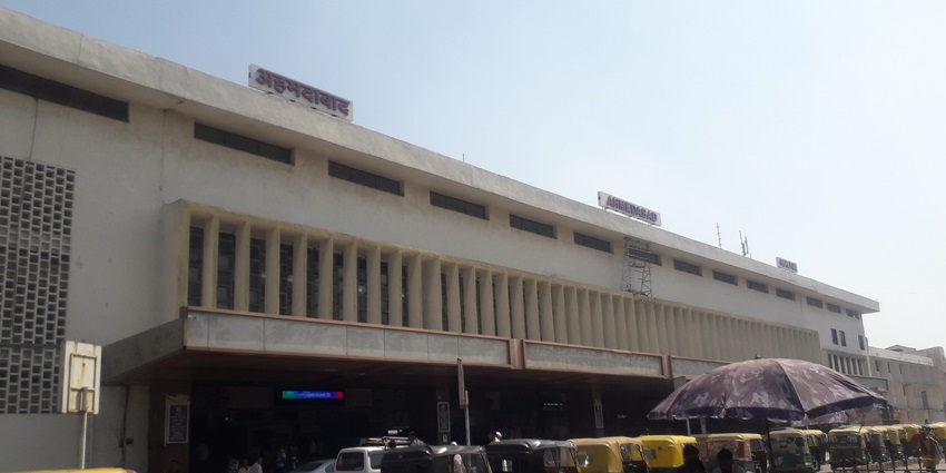 Image of Ahmedabad Railway Junction front view to reach Dholka Vautha Fair