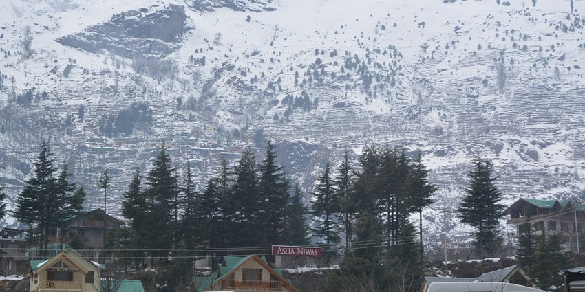 Manali in Himachal is one of the top places to visit for snowfall in India in February.