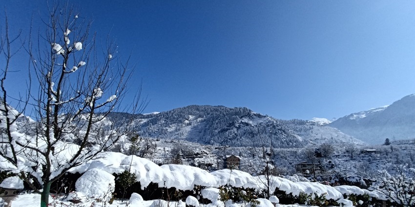 Image of Manali Himachal Pradesh Snowfall in winter season in January view