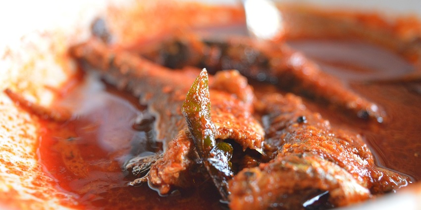 Fish curry served in a bowl at Nadi Teera restaurant.
