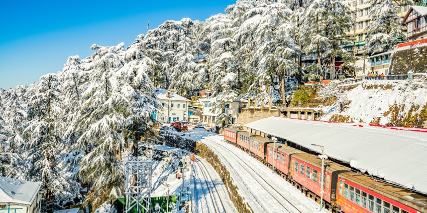 Shimla is one of the most picturesque places with snowfall in India for travellers.