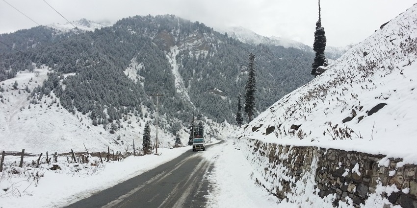 Sonamarg offers a beautiful ladnscape for visitors during snowfall in February in India.