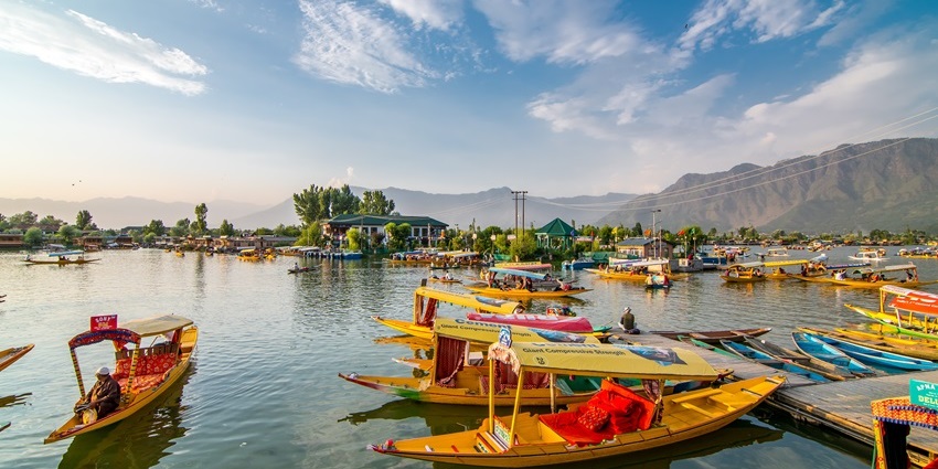 Dal Lake is a freshwater lake and is the most popular attraction in Srinagar