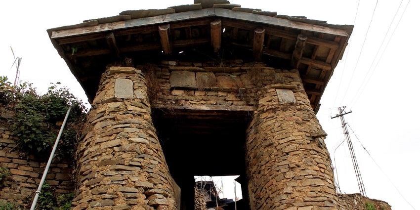 A glimpse of an iconic attraction in Thembang exuding old-world charm and serenity.