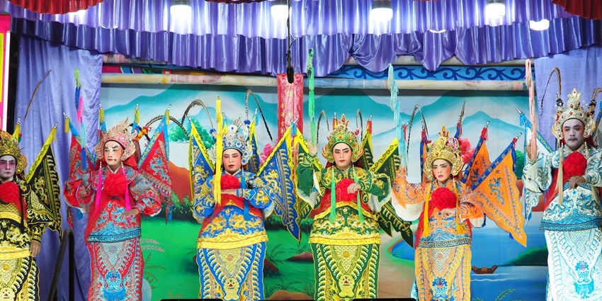 Traditional cultural performance during the Yi Peng Lantern Festival in Chiang Mai.